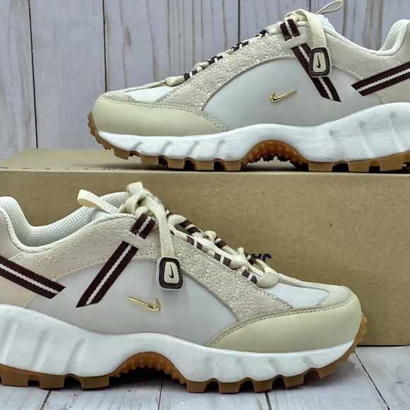 Nike Cream and Brown Trail Sneakers - Picture 1 of 8